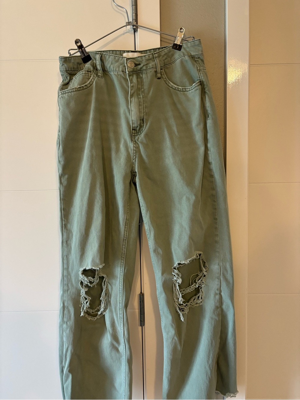 Women’s Distressed High-Rise Pants in Sage Green